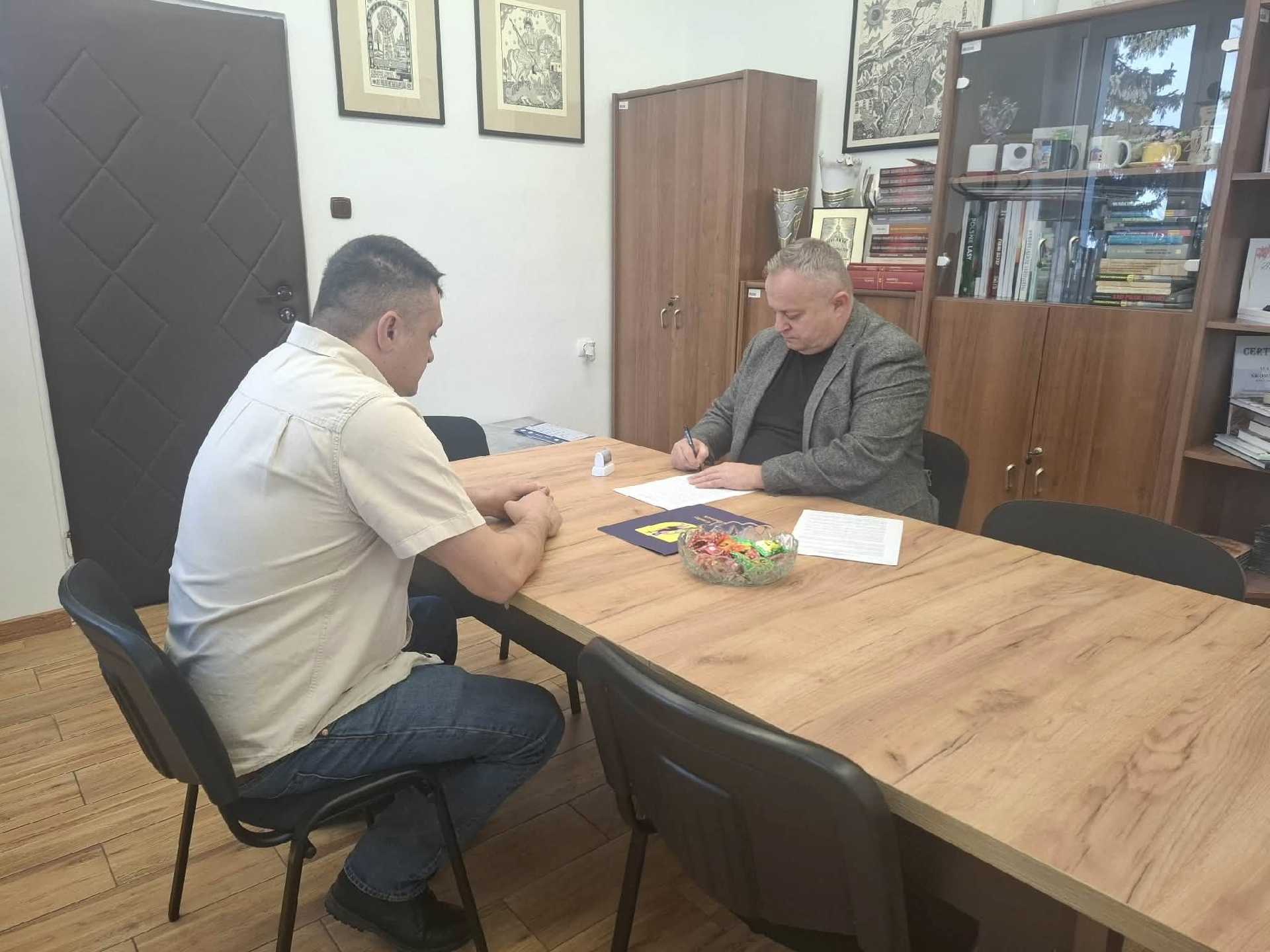 Podpisano umowę na realizację zadania w zakresie przewozów autobusowych o charakterze użyteczności publicznej z przeznaczeniem na utrzymanie linii komunikacyjnych w gminie Ulhówek.